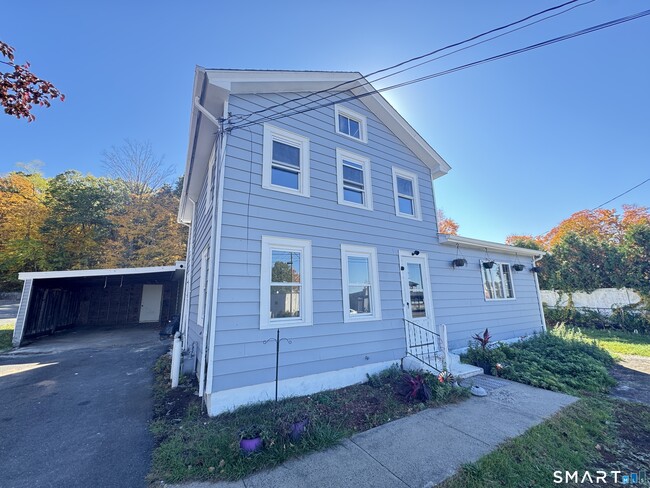 Building Photo - 137 Middletown Ave