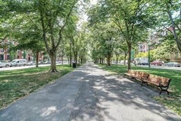 Building Photo - 342 Commonwealth Ave Unit 3