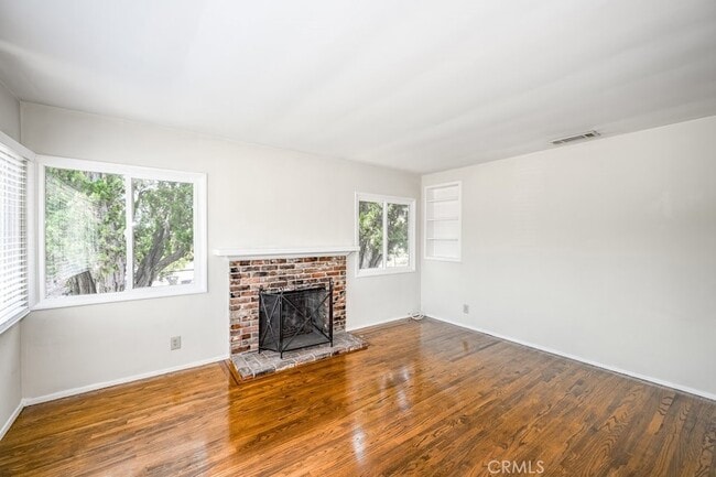 Photo - 4601 Moore St