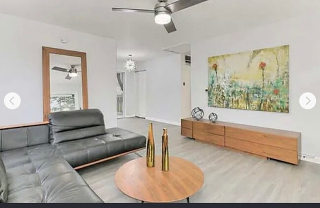 Building Photo - 7237 Vellex Ln