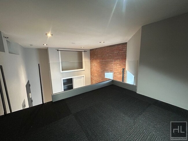 Photo - West 51st Street Unidad EC