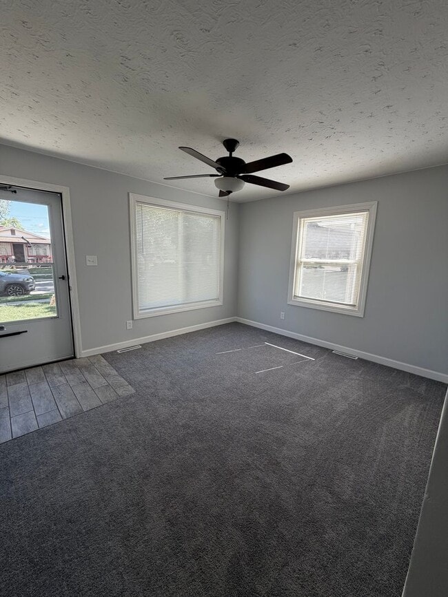 Photo - Cozy 2 bedroom Ranch in Warren