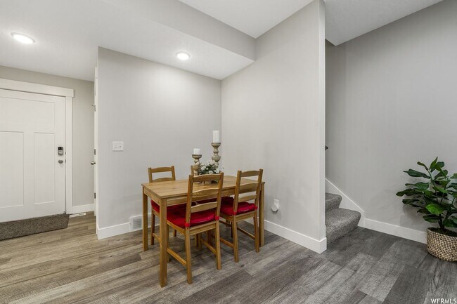9288 Castlebury Ct