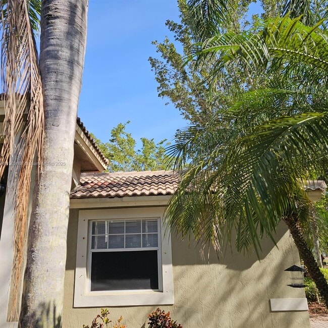 Photo - 4121 Sapphire Bend