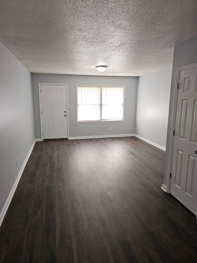 Photo - 1610 Gorman St Unidad 103