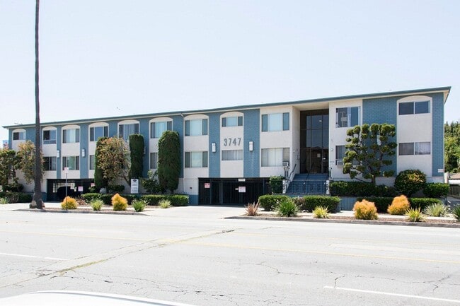Photo - 3747 Sepulveda Blvd