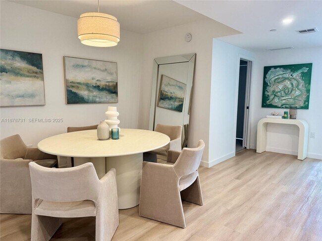 Photo - 13800 Highland Dr Unit 307