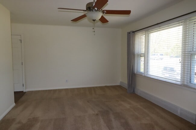 Photo - Charming 3 Bedroom Neenah Home with fenced yard