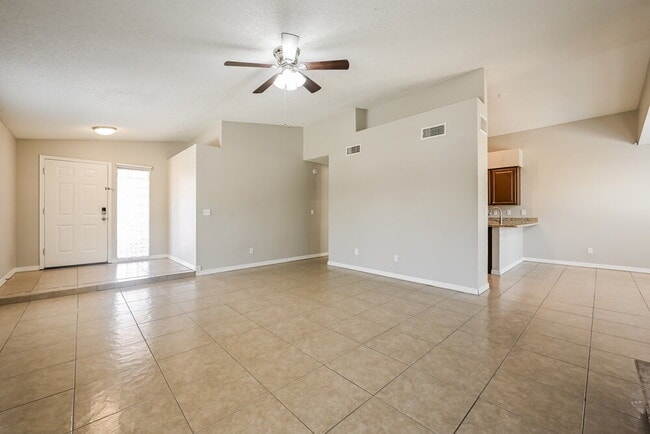 Photo - 5209 N 78th Dr