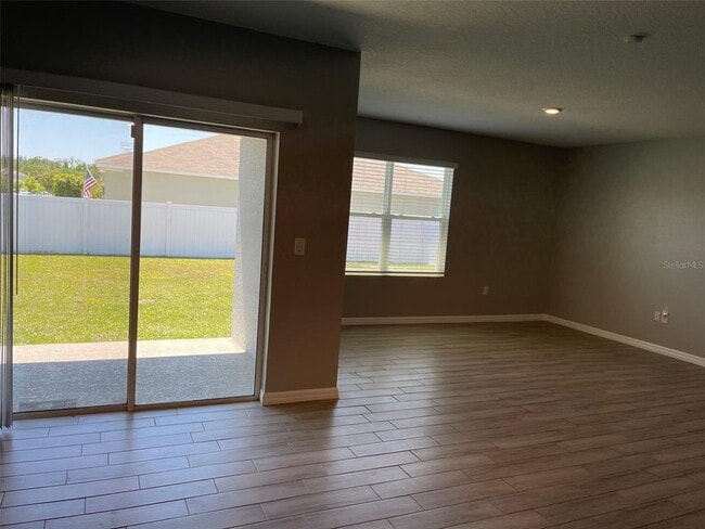 Photo - 3307 Summerdale Way