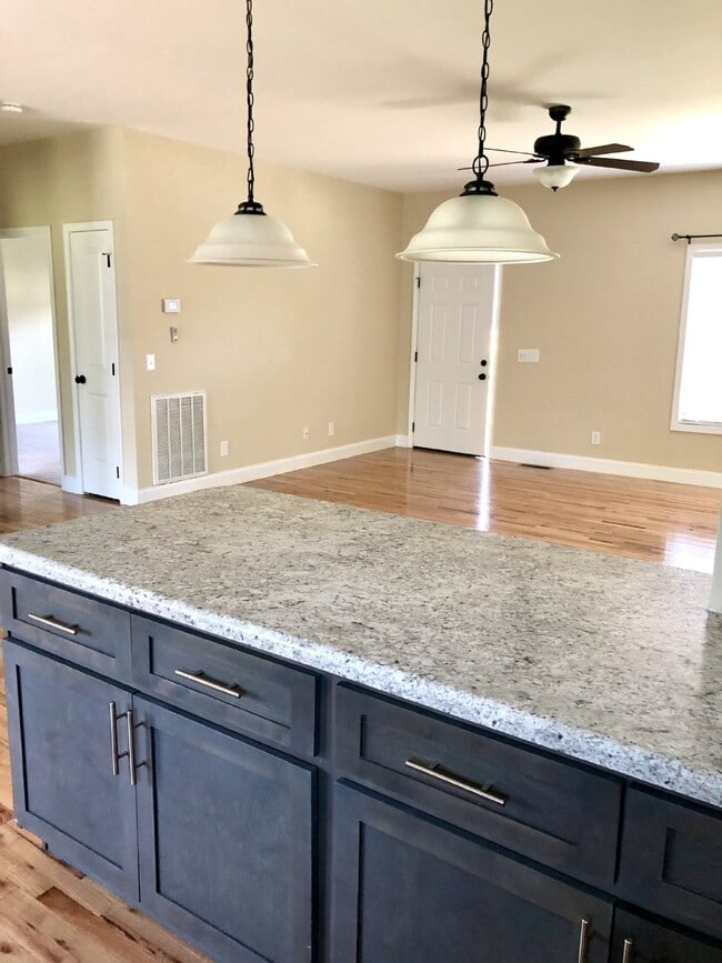 Photo - " 3-Bed 2 bath Oasis with Granite Elegance & Gleaming Hardwood in Cookeville!"