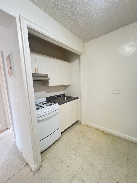 Photo - 625 Gramatan Ave