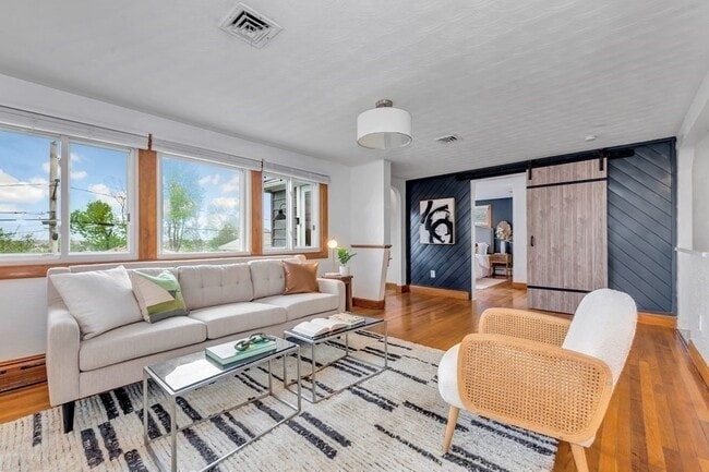 Photo - 61 Montmorenci Ave