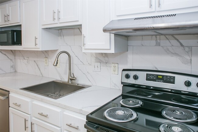 Photo - 12900 Walden Rd Unit 220B