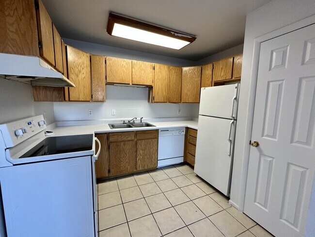 Photo - 1557 W 200 S House