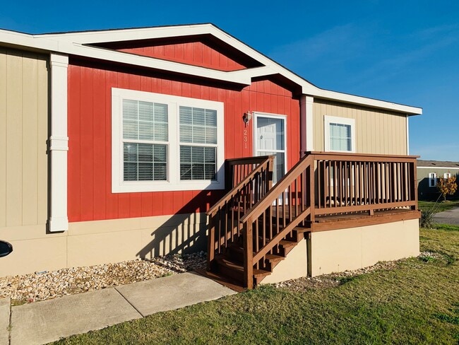 Photo - 13021 Dessau Rd