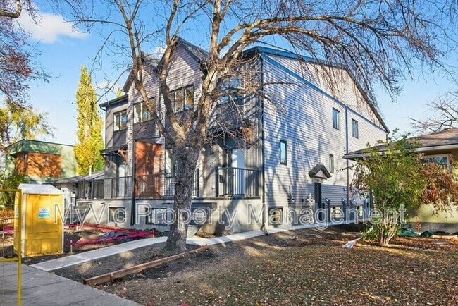 Photo - 10335-10135 135 St NW