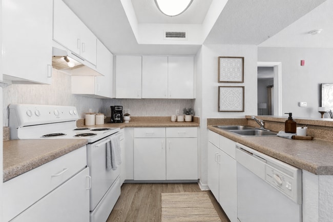 Photo - Sundance Pointe