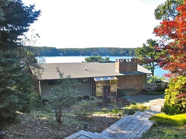 291 Barnes Rd