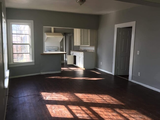 Photo - 3816 Holmes St