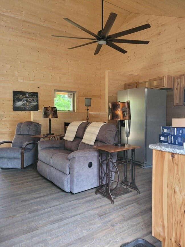 Photo - Beautiful Brand New 2bd Cabin in Trade, Tennessee
