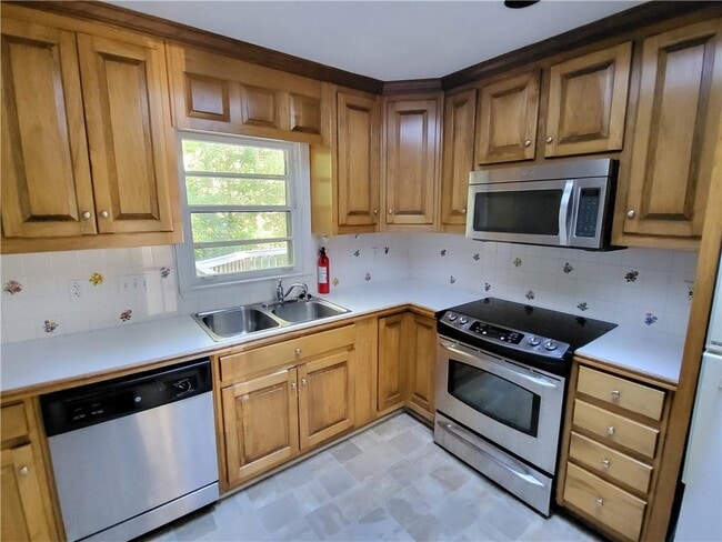 Photo - 697 Willivee Dr