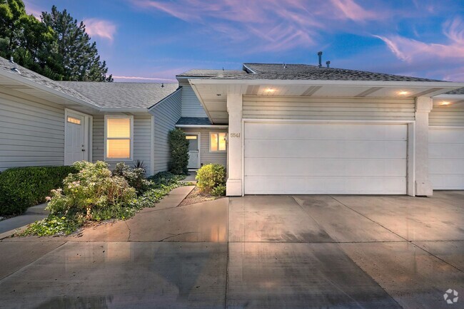Building Photo - ADON5541 Unit 1 Rental