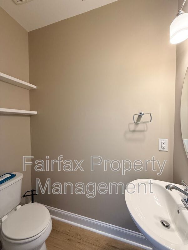 Photo - 212 Ellsworth Manor Dr