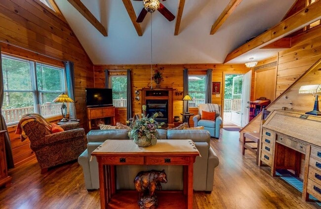 Photo - 119 Glenview Ln