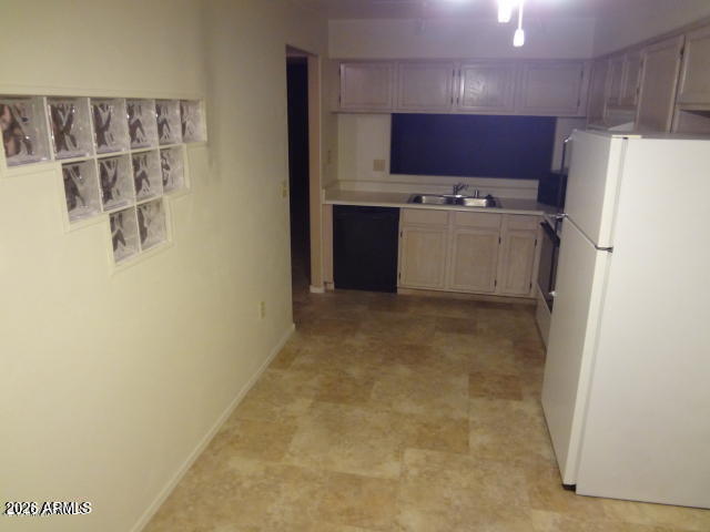 Photo - 1423 N Oak St