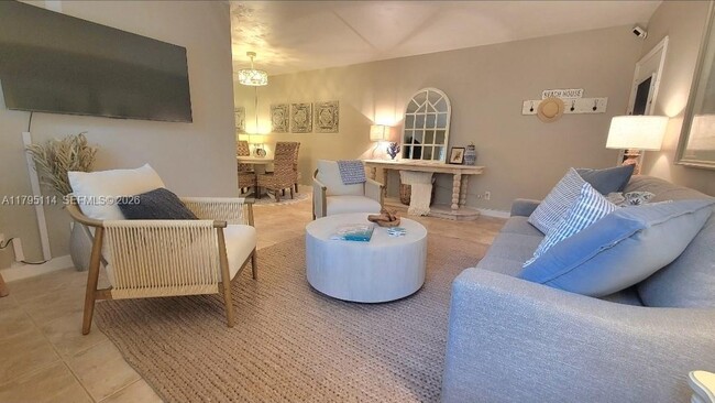 Photo - 624 Orton Ave Unit 19