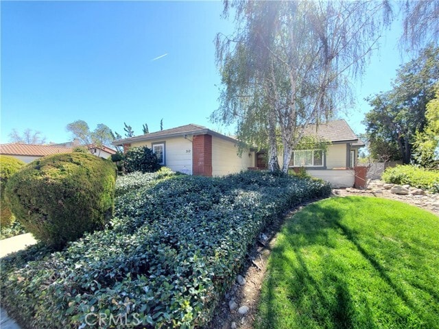 Photo - 312 E Georgetown Pl