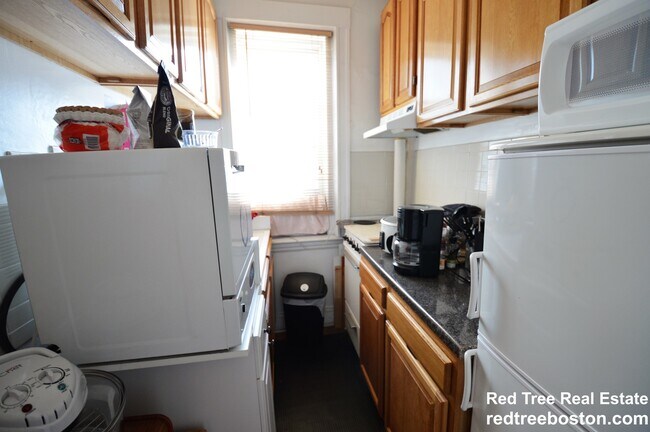 Photo - 319 Allston St Unidad 3