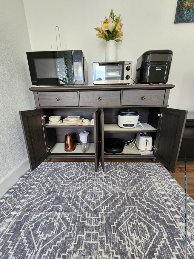 Building Photo - 4054 Azul Way