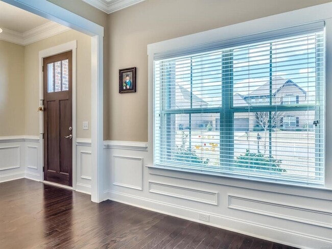 Photo - 300 Melison Dr