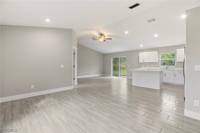 Photo - 2502 64th St W