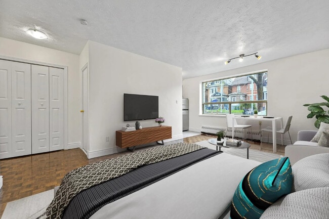 Photo - 1 Springhurst Ave