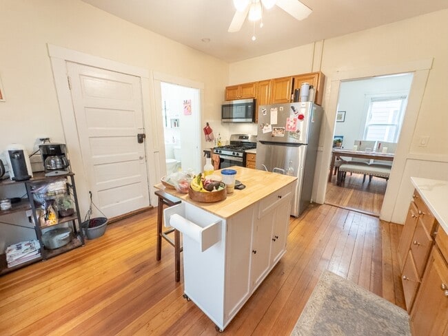 Photo - 70 Line St Unit 1