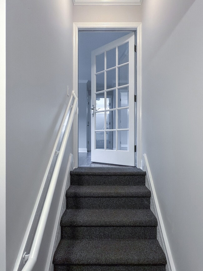 Photo - 346 Southbury Rd