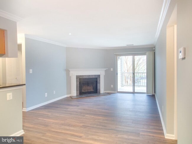 Building Photo - 11710 Olde English Dr Unit G