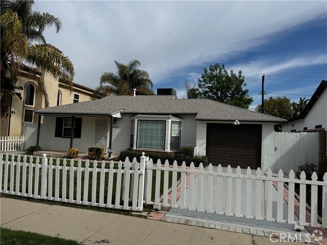 Building Photo - 4950 Chimineas Ave Rental