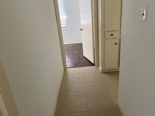 Photo - 3826 Botany Ln