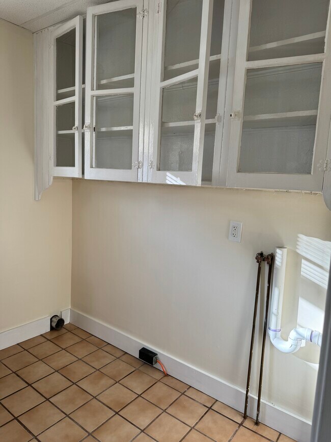 Photo - 21 Brenden St Unidad 1st Floor