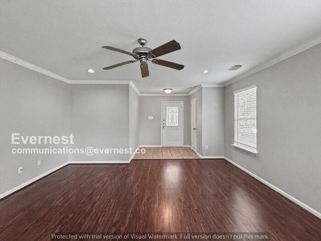 Photo - 3 Bed/2 Bath Home with Garage / Pet-Friendly / Available Now!