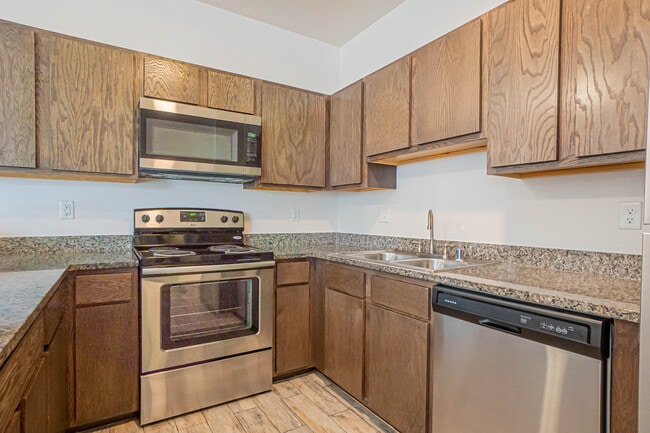 Photo - The Townhomes at 1400 N. Kansas at River