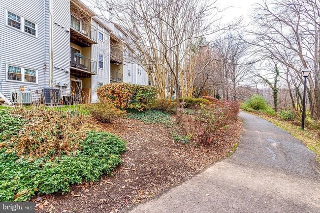Photo - 7761 Inversham Dr Unit 252