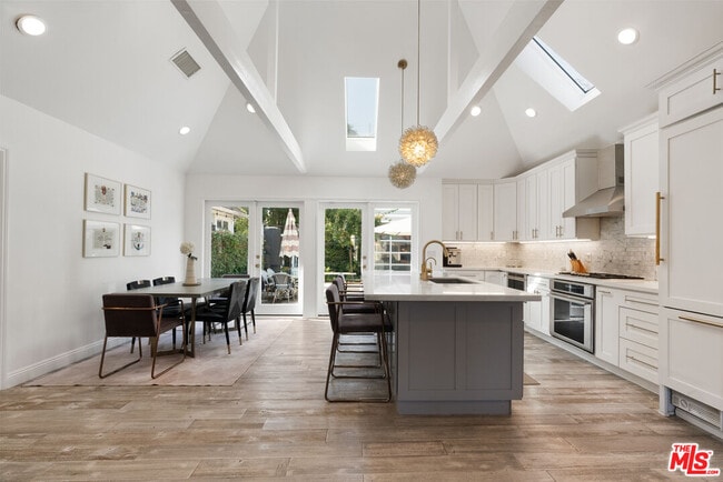 Photo - 1551 S Ogden Dr