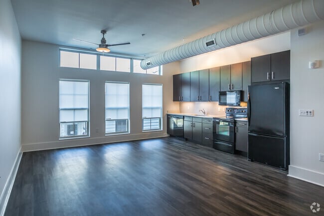 0 BR, 1 BA - 525 SF