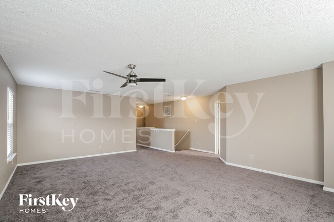 Photo - 8608 Hopewell Ct