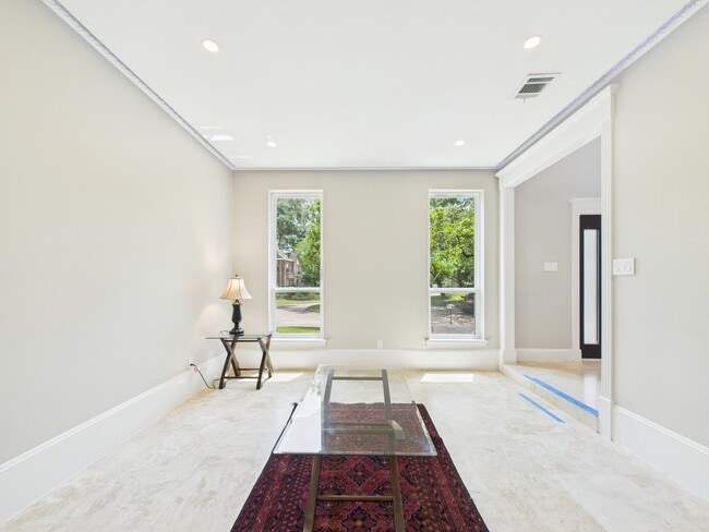 Photo - 702 Daria Ct
